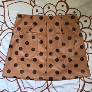 ✨NWT! ZARA polka dot skirt | Faux Leather
